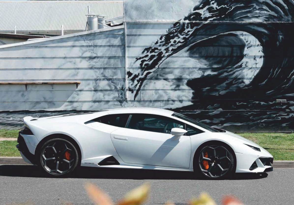 LAMBORGHINI HURACAN EVO Review