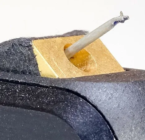 A tiny "Vital" diamond sits atop the aluminum tube of the cantilever